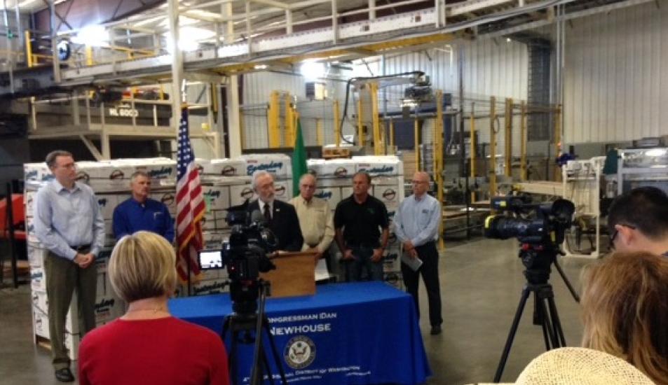 Dan Newhouse with Constituents