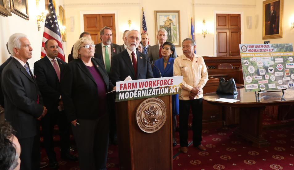 Dan Newhouse with Constituents