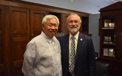 Rep Newhouse Rey Pascua